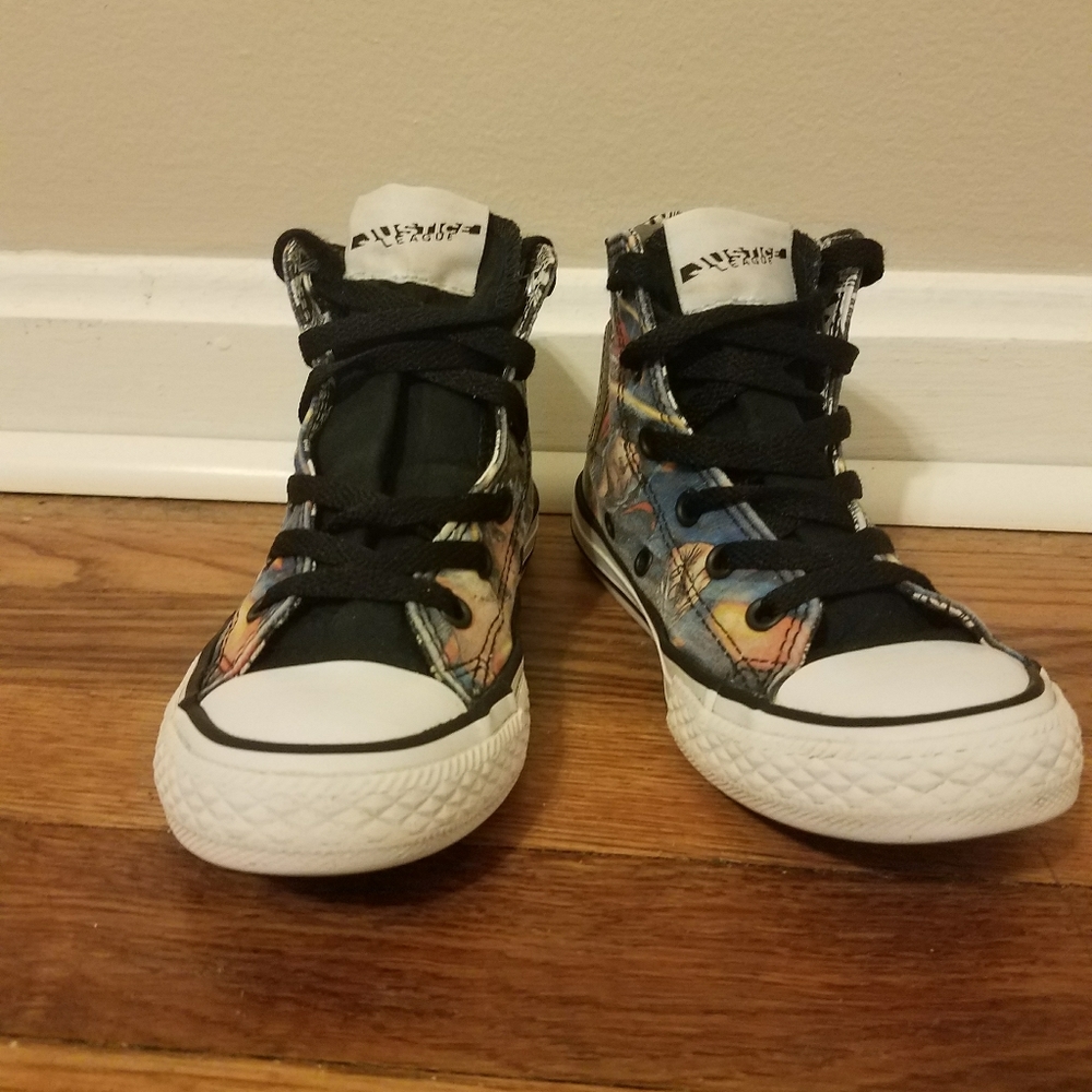Converse all star Chuck Taylor justice league shoe